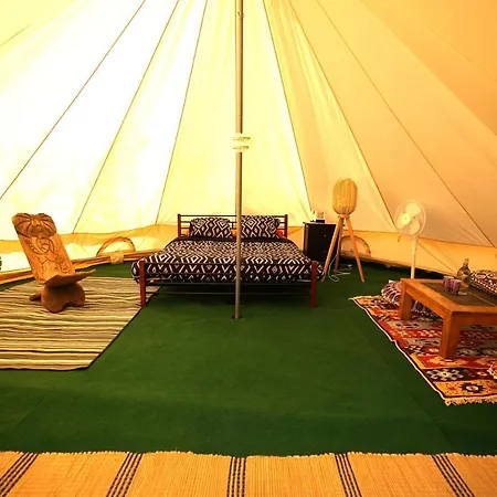 Luxury tent Arbre De Vie Montagnac (Alpes-de-Haute-Provence)